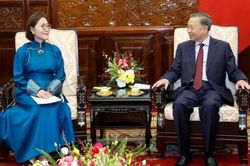 Thư, điện mừng kỷ niệm lần thứ 105 Quốc khánh Mông Cổ