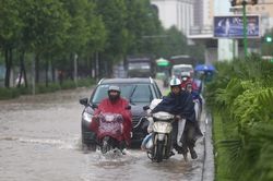 Miền Bắc mưa lớn trong nhiều ngày tới, cảnh báo ngập úng