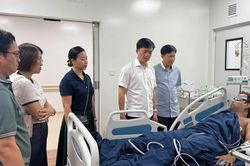 Bệnh viện Chợ Rẫy trong đ&ecirc;m cử b&aacute;c sĩ hỗ trợ cứu nạn nh&acirc;n vụ lật ca n&ocirc; ở Ph&uacute; Quốc