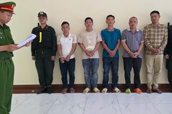 Lén san lấp bằng 800 tấn chất thải, 6 đối tượng bị Công an TPHCM bắt giữ