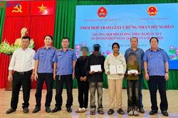 Viện kiểm s&aacute;t v&agrave;o cuộc một hộ d&acirc;n được cấp giấy hộ ngh&egrave;o ở Đắk Lắk