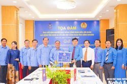 Li&ecirc;n đo&agrave;n Lao động tỉnh Nghệ An v&agrave; Li&ecirc;n hiệp C&ocirc;ng đo&agrave;n tỉnh Xi&ecirc;ng Khoảng tọa đ&agrave;m trao đổi kinh nghiệm