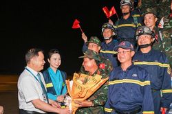 Chuyến bay đặc biệt đưa 124 chiến sỹ về nước sau nhiệm vụ tại Venezuela