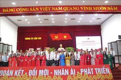 Chuyển tư duy hỗ trợ sang trợ gi&uacute;p ph&aacute;t triển bền vững, tạo sinh kế l&acirc;u d&agrave;i