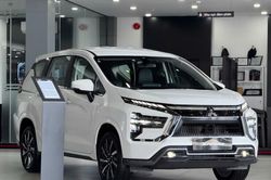 Tầm giá 500-600 triệu đồng, nên mua Mitsubishi Xpander hay Suzuki XL7?