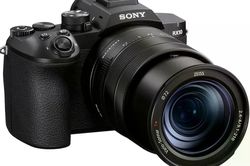 Sony RX10 V: Chiếc máy ảnh một ống kính nhưng tham vọng chinh phục mọi thể loại nhiếp ảnh