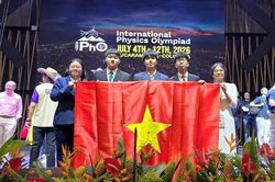Học sinh Trường THPT Chuyên Lam Sơn giành Huy chương Bạc tại Kỳ thi Olympic Vật lí quốc tế lần thứ 56