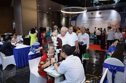 Gi&agrave; h&oacute;a d&acirc;n số mở ra cơ hội ph&aacute;t triển 'kinh tế bạc'
