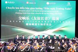 Nghệ sĩ Việt Nam và Trung Quốc hòa nhạc 'Hữu nghị Trường Xuân'