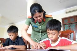 Giữ bình yên, hạnh phúc cho nhân dân
