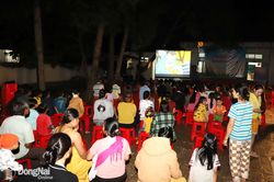 Trải nghiệm sân chơi văn hóa và xem phim lưu động miễn phí