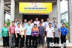 Xã Đồng Sơn bàn giao 2 căn nhà Đại đoàn kết cho hộ khó khăn về nhà ở