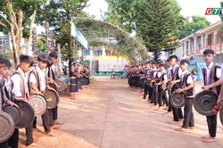 Lớp học không tường: Giữ gìn truyền thống dân tộc từ ngày hội văn hóa