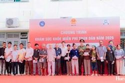 Hơn 1.000 người dân vùng cao được khám sức khỏe miễn phí