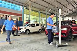Người d&acirc;n Kh&aacute;nh H&ograve;a 'nhẹ g&aacute;nh' thủ tục đăng kiểm, doanh nghiệp vận tải hưởng lợi