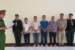 TP.HCM: Triệt phá đường dây đổ trái phép gần 800 tấn chất thải xây dựng