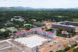 Chạy đua 'nước rút' trên công trình trường liên cấp biên giới