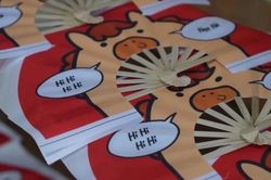 Sức sống mới tại làng nghề làm quạt giấy Chàng Sơn