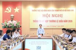Hà Nội rút dự thảo nghị quyết về khai thác vỉa hè để tiếp tục hoàn thiện