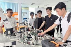 Ninh B&igrave;nh ban h&agrave;nh ch&iacute;nh s&aacute;ch thu h&uacute;t nguồn nh&acirc;n lực chất lượng cao