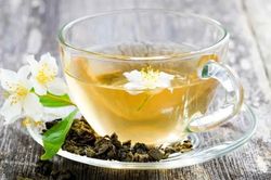 Phụ nữ uống trà hoa nhài thường xuyên có thể nhận được 5 lợi ích cho sức khỏe