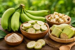Chuối xanh luộc, kho c&oacute; g&igrave; đặc biệt? 4 lợi &iacute;ch sức khỏe đ&aacute;ng ch&uacute; &yacute;