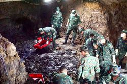 T&igrave;m thấy th&ecirc;m 20 h&agrave;i cốt v&agrave; 1 bộ tập thể liệt sĩ tại c&ocirc;ng vi&ecirc;n L&ecirc; Thị Ri&ecirc;ng