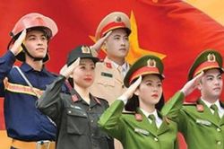 Đ&oacute;n xem H&agrave; Nội chuyển động: 'Tổ quốc b&igrave;nh y&ecirc;n - Bản h&ugrave;ng ca vang l&ecirc;n giữa Thủ đ&ocirc;'
