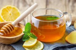 Tránh xa 2 thời điểm uống nước chanh này nếu không muốn 'phá nát' dạ dày