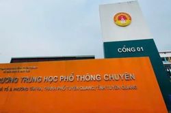 Vụ loạt điểm 10 môn Toán ở Tuyên Quang: Thí sinh biết mình được 'nhắc bài' có thể bị xử lý thế nào?
