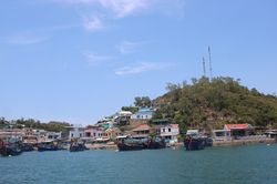 Làng đảo bình yên được nhiều người đến 'chữa lành', vé tàu ra thăm chỉ 5 nghìn đồng