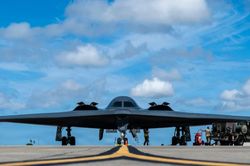 Mỹ tăng sức mạnh 'B-2 Spirit' bằng năng lực tiếp nhiên liệu nhanh tại Thái Bình Dương