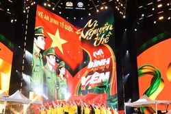 Sẵn sàng cho Gala nghệ thuật 'Tổ quốc bình yên' diễn ra 20h tối nay, tại Quảng trường Đông Kinh - Nghĩa Thục