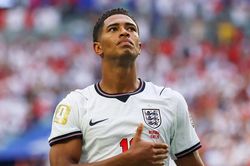 FIFA l&yacute; giải b&agrave;n thắng tranh c&atilde;i của Bellingham