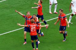 Na Uy lập cột mốc mới cho World Cup