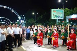 Phố đi bộ H&ugrave;ng Vương: 'Điểm hẹn' rộn r&agrave;ng sắc m&agrave;u văn h&oacute;a xứ Lạng