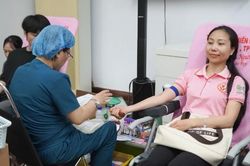 Hơn 300 người hiến m&aacute;u nh&acirc;n đạo tại Tổng L&atilde;nh sự qu&aacute;n Vương quốc Th&aacute;i Lan