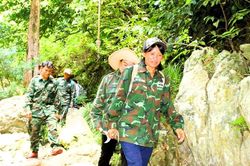 Bóng hồng thép Tà Lao và bí quyết 'giữ lửa' hôn nhân