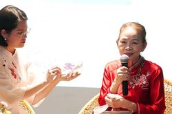 Khi nỗi đau hóa thành phẩm cách