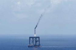 Trung Quốc thành công hạ cánh tên lửa giữa biển như SpaceX