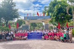 Đoàn giáo viên, học sinh tiêu biểu tỉnh Bolikhamxay (Lào) tham quan và giao lưu tại Hà Tĩnh