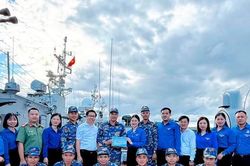 Tuổi trẻ Cao Bằng tặng 'Chiếu trúc biên cương - Gửi yêu thương tới Hải đảo'