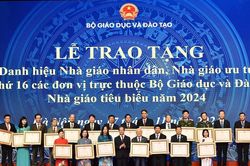 Bộ GD&ĐT đề nghị x&eacute;t tặng danh hiệu cho 7 Nh&agrave; gi&aacute;o Nh&acirc;n d&acirc;n v&agrave; 59 Nh&agrave; gi&aacute;o Ưu t&uacute;