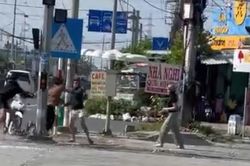 Cự cãi với nhóm nẹt pô, người đàn ông bị tấn công bằng dao