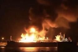 Ukraine tập kích tàu chở dầu Nga trên biển Azov