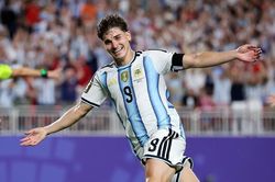 X&aacute;c định 2 cặp đấu b&aacute;n kết World Cup 2026