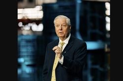 Đồng minh lâu năm của Tổng thống Trump đột ngột qua đời
