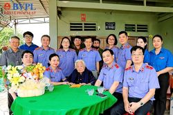 Đảng bộ VKSND TP Hồ Chí Minh về nguồn, tri ân các Mẹ Việt Nam Anh hùng