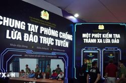 Nhận diện bẫy lừa đảo trực tuyến qua triển l&atilde;m 'Bức tường An ninh mạng'