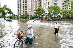Trung Quốc chi ngân sách khẩn cấp, kích hoạt mức cảnh báo cao nhất đối phó bão Bavi
